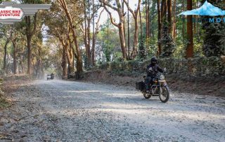 Pistenstraße in Indien während der Motorradtour